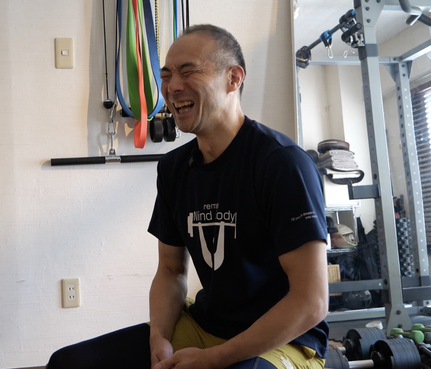 笑顔で話すMind_Body代表・鈴木謙太郎さん