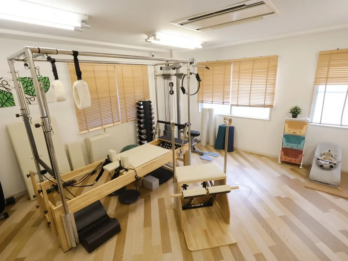 ピラティスアヴニール 江坂店の公式店舗ページ掲載写真